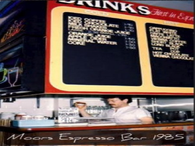 أصل القهوة البيضاء الأسترالية｜ما الفرق بين فلات وايت Flat white، واللاتيه latte، والكابتشينو cappuccino؟ وما نسب القهوة إلى الحليب في أنواع قهوة الحليب المختلفة؟