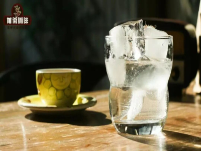 تذوق القهوة الإيطالية｜هل توجد أصول معينة لشرب الإسبريسو؟ وما تقنيات تذوقه؟